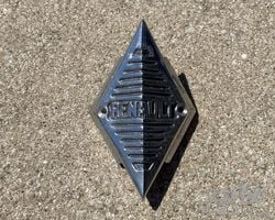 Renault badge