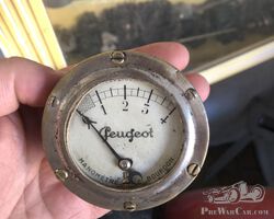 Oil pressure gauge