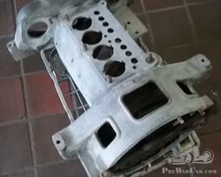 Austin Twelve crankcase with crankshaft and clutch