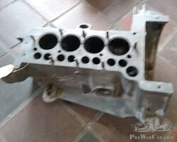 Austin Seven crankcase with crankshaft . 3-bearingtype