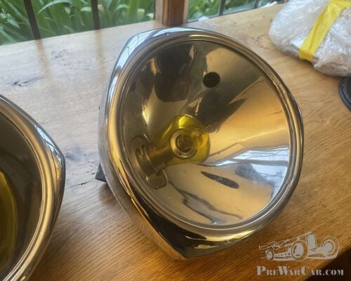 Lancia Dilambda headlights original shield shape