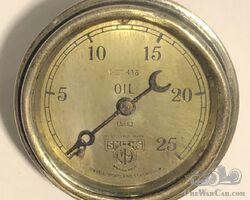 Smiths oil pressure gauge.