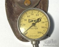 P & G tire pressure gauge "The P&G Tyre Tester"