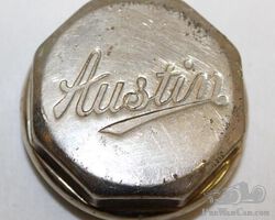 Austin Motor Car Co Threaded Hubcap