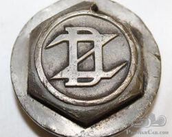 Donnet Zedel Threaded Automobile Hubcap