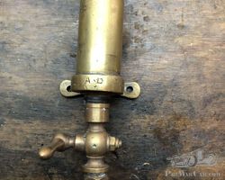 Brass pump