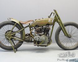1917 Harley Davidson 989 cc IOE V-twin in assetto da corsa