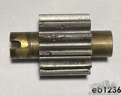 Scavenge pump gear and shaft