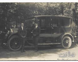 Pierce Arrow car