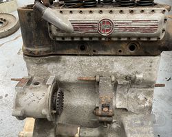 LANCIA Lambda engine and gear box