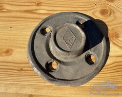 Renault hubcap