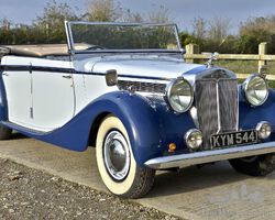 1945 Lanchester LE27 Allweather Tourer by Vanden Plas
