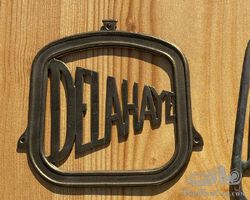 Delahaye badge