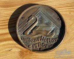 Citroen rosalie 'moteur flottant' badge