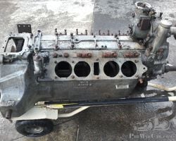 Cadillac V8 crankcase with crankshaft