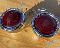 pair of tail lights