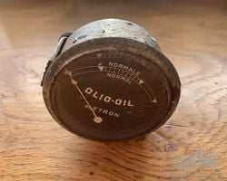 Lancia Augusta oil pressure gauge