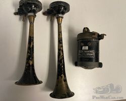 Marchal Fulgor air horn set.