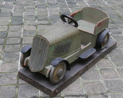 Brabant carousel, Circa 1940 | Osenat Arts & Cars | April 28, 2024 in Paris