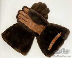 Pair of otter motorist gloves by HARRODS, Circa 1930