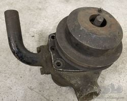 Delahaye water pump