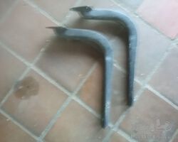 Two runningboardbrackets for Chevrolet 490