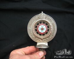Rare Royal Automobile Club Australia Queensland Badge