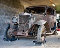 GRAHAM-PAIGE 4-DOOR SEDAN, remodel object, year 1929, USA