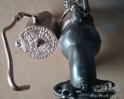 Dodge early 1920s updraught 30 mm carburetor