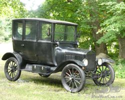 1921 Ford model T centerdoor sedan