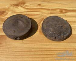 2 wheel nuts for Amilcar (60 €)