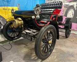 1903 Curve Dash Oldsmobile