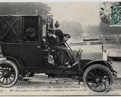 Paris chauffeuse voiture car 1907