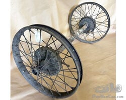 REAR AXLE WITH WHEELS
