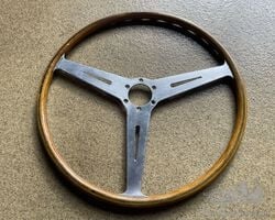 Racing steering wheel