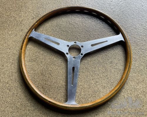 Racing steering wheel