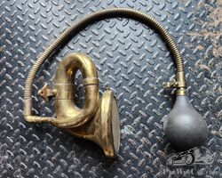 1909-1914 Rubes Brass Horn & Complete With The Tube Assembly