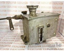 Oil drip feeder with pressurization system