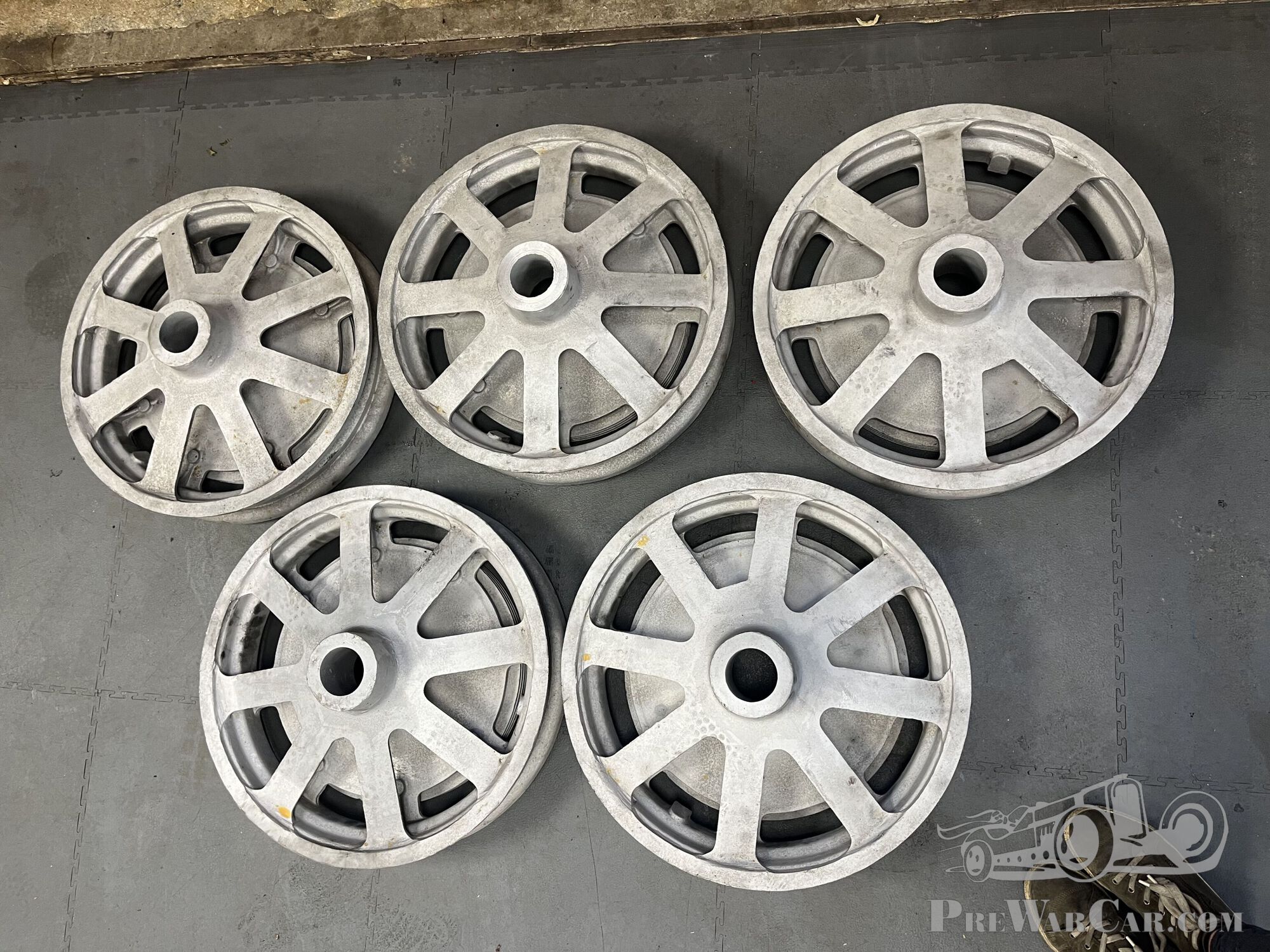 5 x Bugatti wheels castings