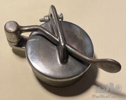 Bonora flip top filler cap.