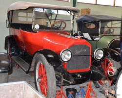 Peerless 1917 V8 seven passenger touring