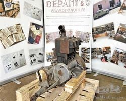 CHARRON 8 HP 2 cylinder Engine