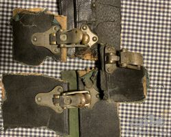 Brooks trunk catches