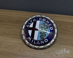 Alfa Romeo radiator badge