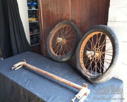 Front axle and wheels early car