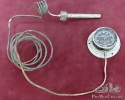 Very rare original WW1 period temperature gauge .