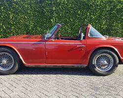 1968 TR250 – Surrey Top-system.