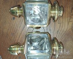 1 pair of acetylene and electric lanterns
