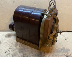 Te koop: grote Bosch D4-magneto
