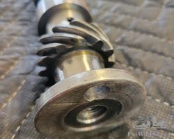 Mercedes 320 Cam Shaft